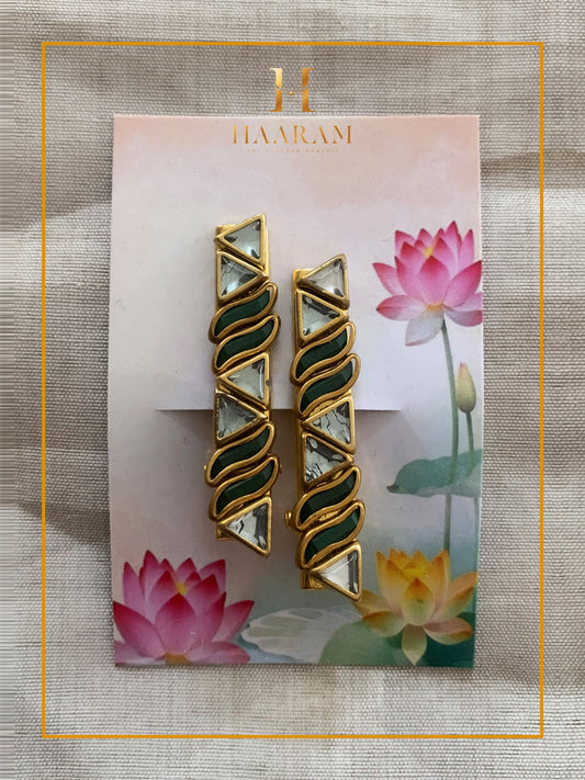 Handcrafted Alligator Clip by Haaram by Yashh — elegant and functional hair accessory.