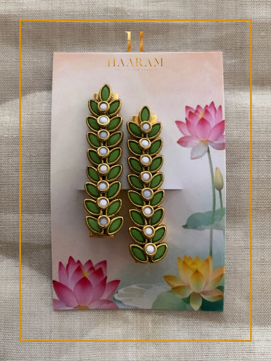 Handcrafted Alligator Clip by Haaram by Yashh — elegant and functional hair accessory.