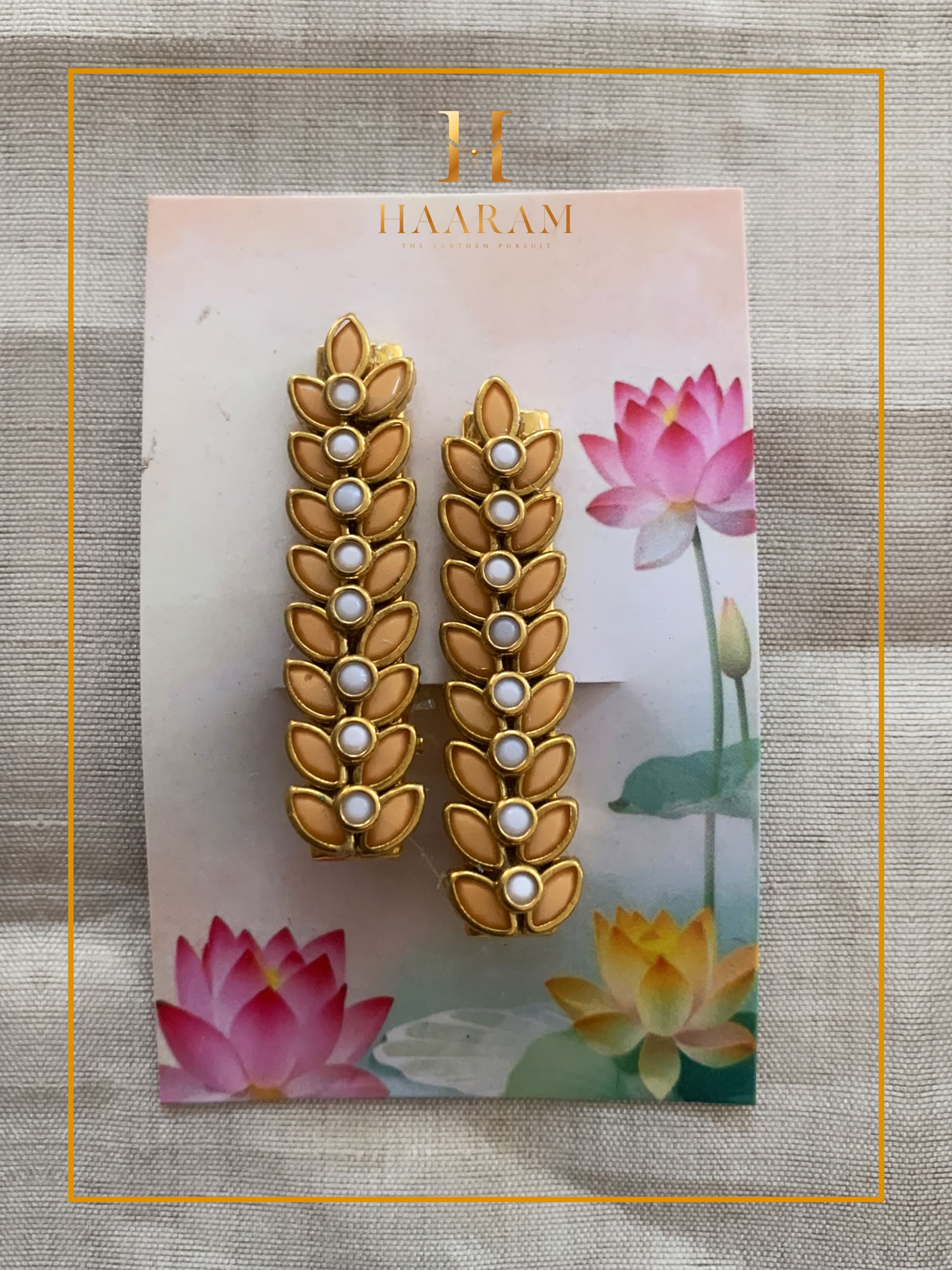 Handcrafted Alligator Clip by Haaram by Yashh โ elegant and functional hair accessory.